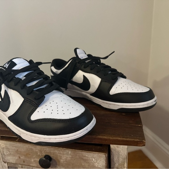 EUC Nike Dunk Low Retro Black & White Pandas Sz:M10/ W 11.5 In The Box. - Picture 4 of 8